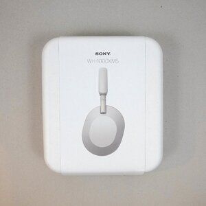 Sony WH-1000XM5 Over-Ear Wireless Noise-Cancelling Headphones in "Silver"